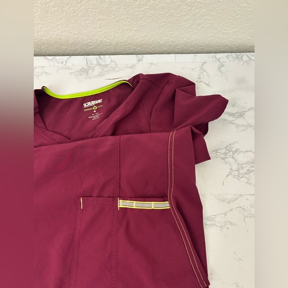 Scrubstar Womens Scrub Top XS Ethical Fabric Stretch Sweet Sangria WM31T661B​ - Picture 5 of 6